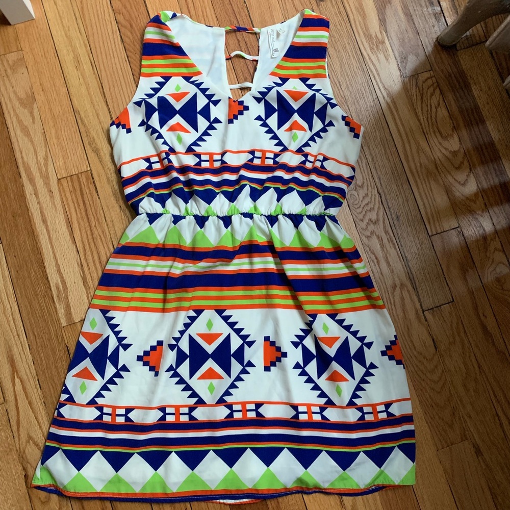 💵🎉 2/$20 White/Orange/Blue Tribal Print Dress